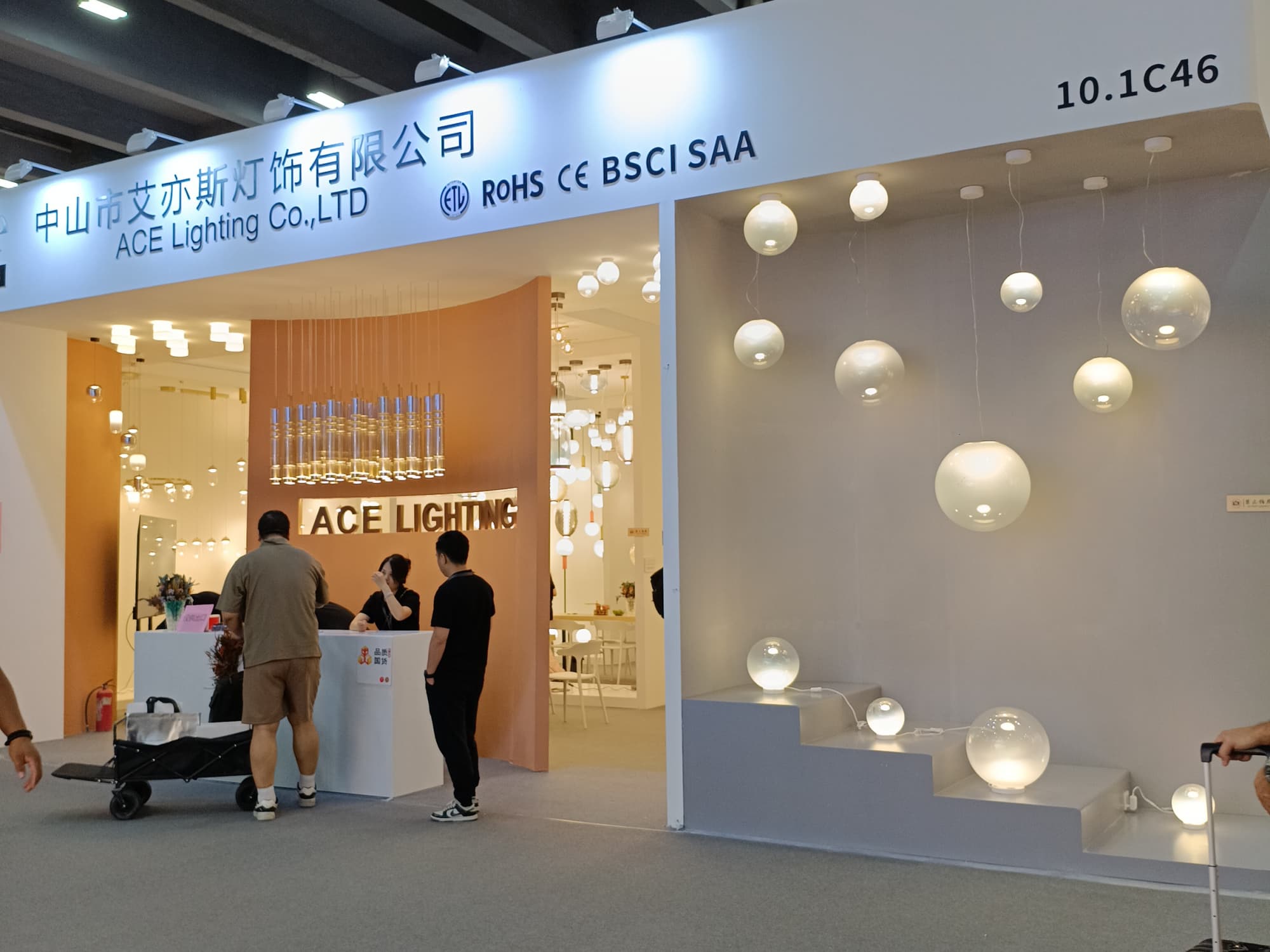 智能照明怎么展？場景化展臺設(shè)計，體驗拉滿