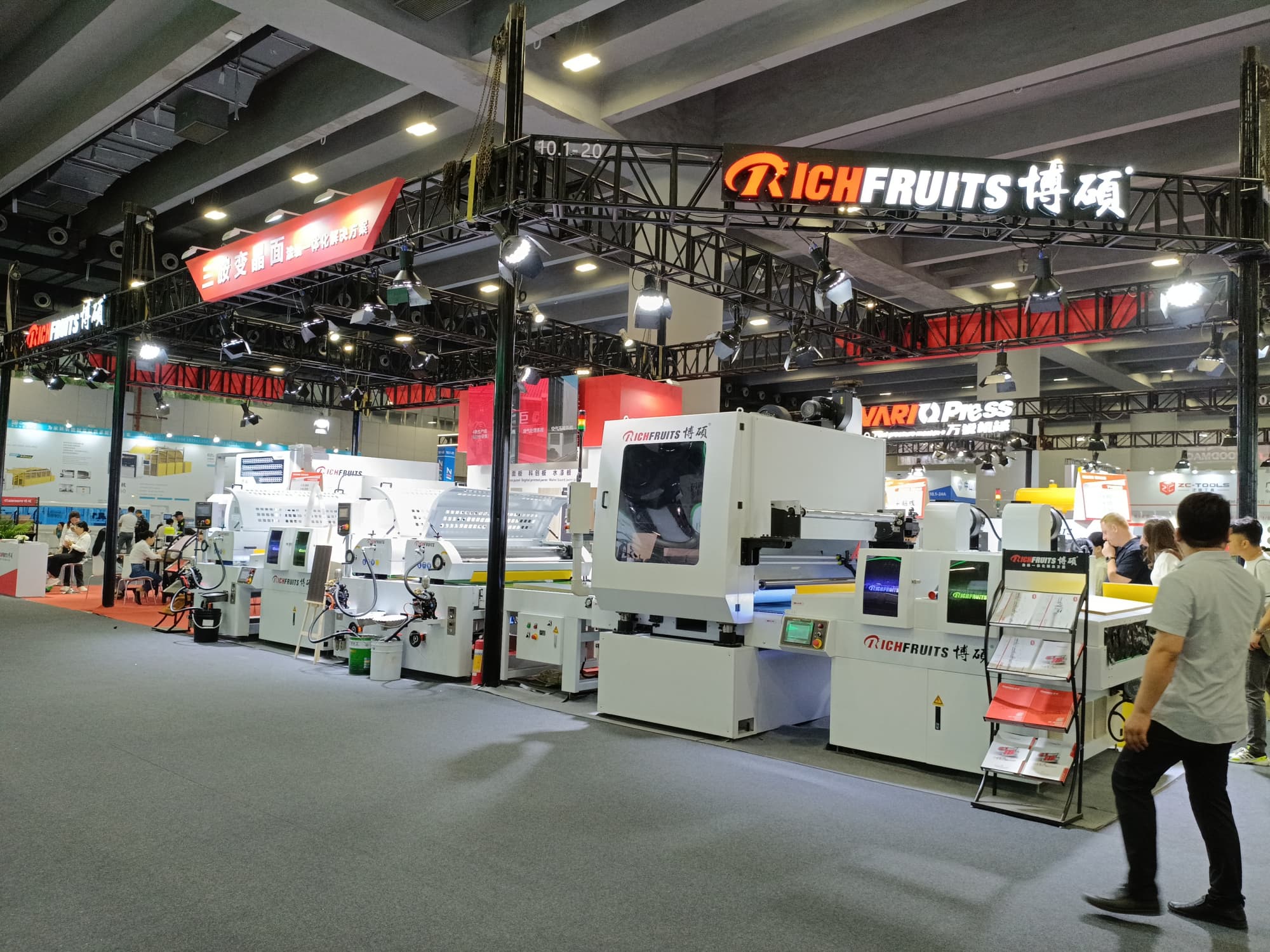 以展臺設(shè)計塑造品牌形象，助力家電企業(yè)展會精準獲客