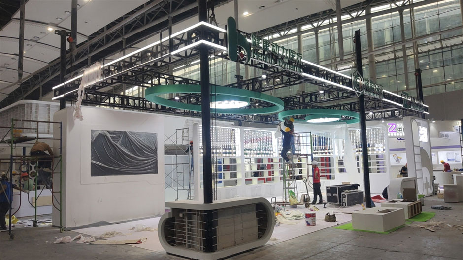 健康動(dòng)力醫(yī)療展覽展臺(tái)搭建現(xiàn)場(chǎng)