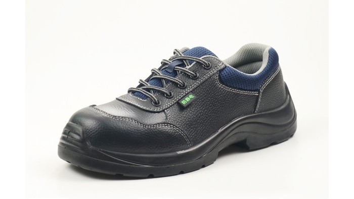 百華勞保|防靜電安全鞋究竟該怎么選？千萬別大意！