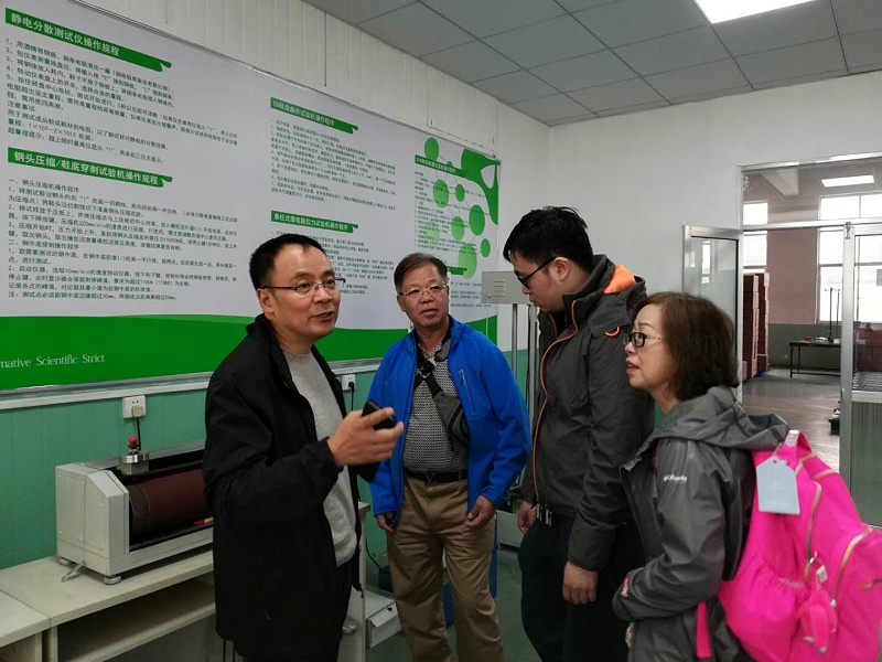 加拿大客戶(hù)參觀百華工廠(chǎng)